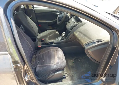 2015 Ford Focus Se z USA, uszkodzony, nr VIN 1FADP3F2XFL228561